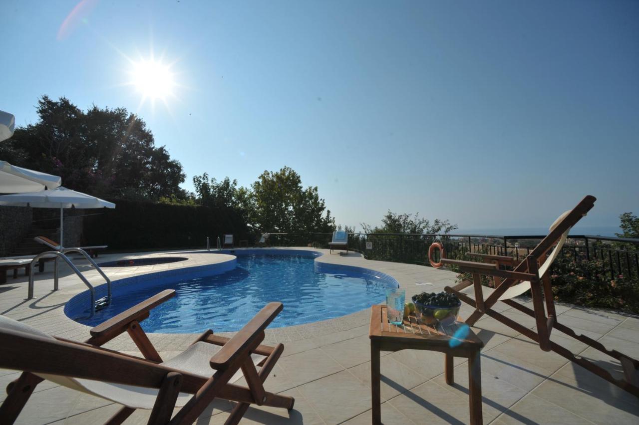 Villa Mare E Monti Almiros Beach ภายนอก รูปภาพ
